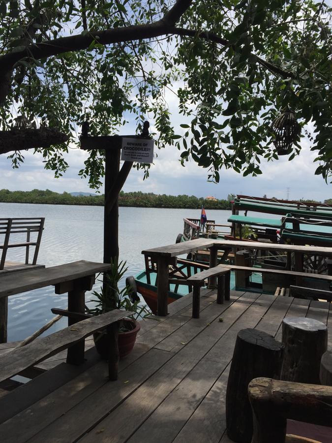 Naga House Kampot Hotel Exterior photo